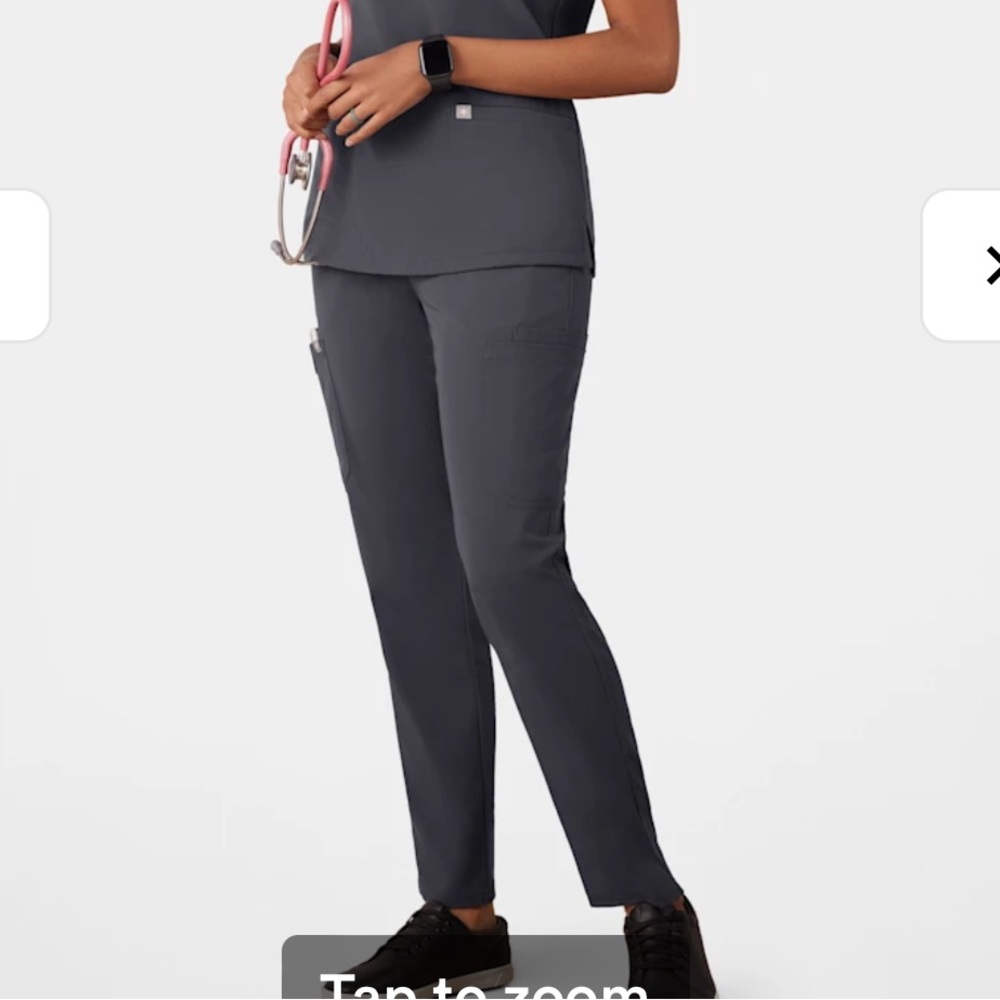 NWT Beyond Scrubs Grace 9-Pocket Tapered Leg Cargo Pant